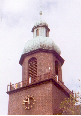 Dankeskirche - die Senderantennen