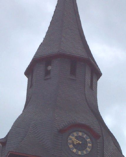 St. Peter und Paul - Turmhaube mit Richtfunkantenne